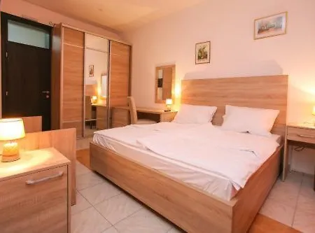 Lovely Center Guest house *