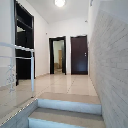 Lovely Center 3* 모스타르