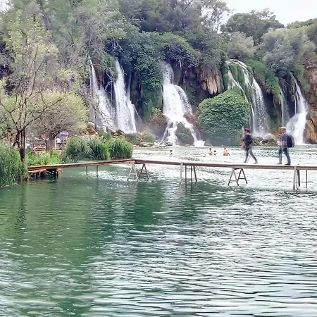 Lovely Center 모스타르